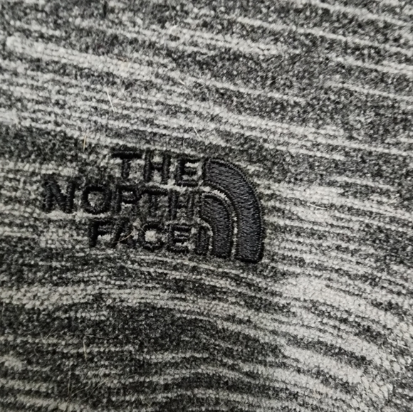 Women's North Face zip up hooded fleece - Picture 3 of 4